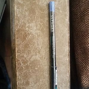 Navy blue eyeliner Sephora